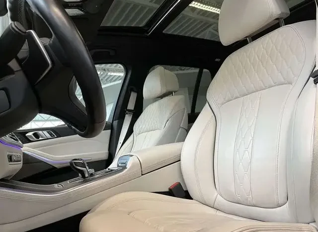 
								BMW X5 xDrive45e xLine PA H/K PANO DAB WLAN LC PROF. complet									
