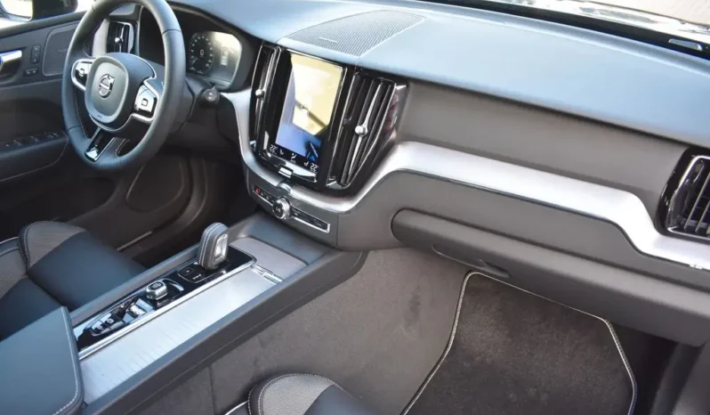 
								Volvo XC60 B4 D AWD Autom. R-Design complet									
