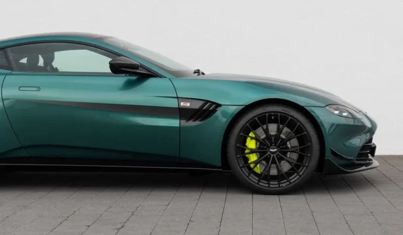 
								Aston Martin V8 Vantage F1 Edition complet									