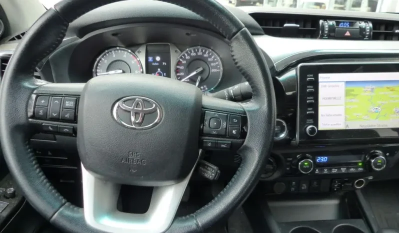 
								Toyota Hilux Double Cab 2.8 D-4D Executive 4×4 complet									