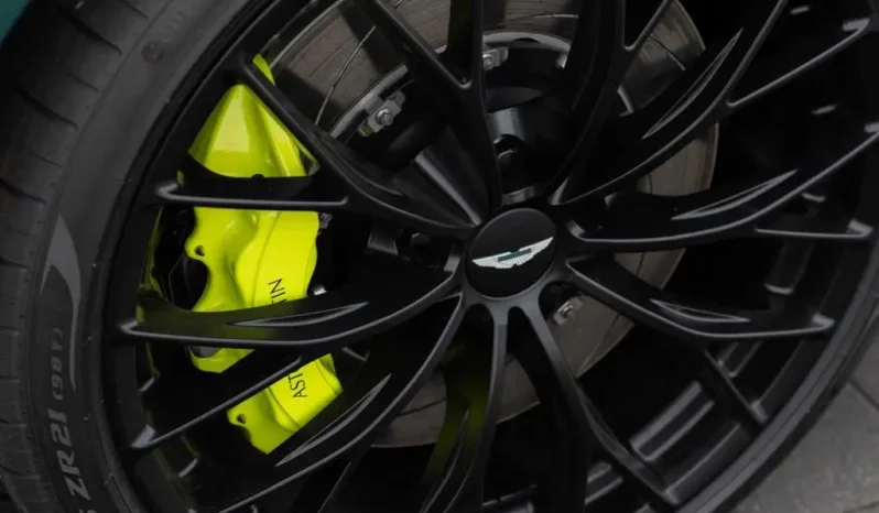 
								Aston Martin V8 Vantage F1 Edition complet									