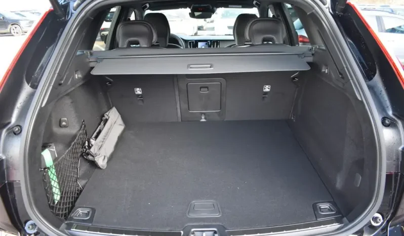 
								Volvo XC60 B4 D AWD Autom. R-Design complet									