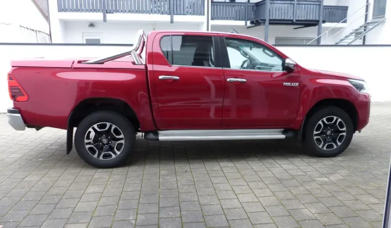 
								Toyota Hilux Double Cab 2.8 D-4D Executive 4×4 complet									