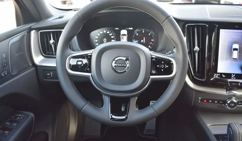 
								Volvo XC60 B4 D AWD Autom. R-Design complet									