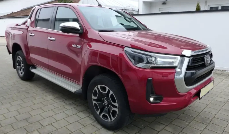 
								Toyota Hilux Double Cab 2.8 D-4D Executive 4×4 complet									
