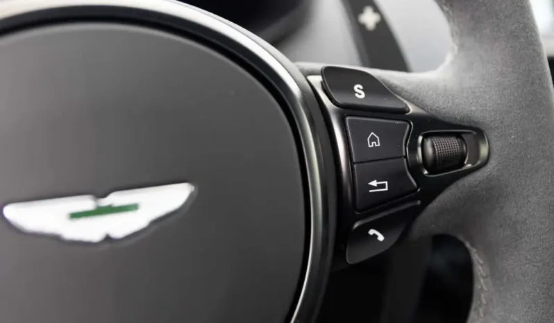 
								Aston Martin V8 Vantage F1 Edition complet									