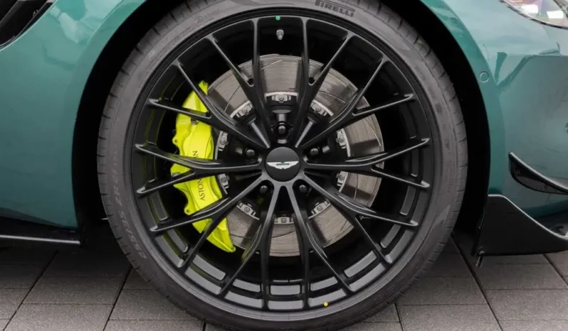 
								Aston Martin V8 Vantage F1 Edition complet									